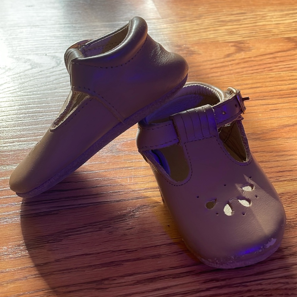 Peanut petal  T-Bar - used
Consciously baby - 4 (9-12 mo)